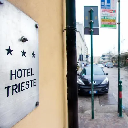 מלון Trieste 3*