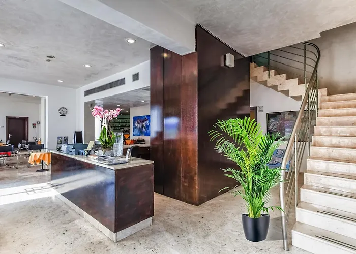 里雅斯特酒店 3* 梅斯特雷